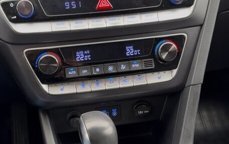 Hyundai Sonata VII, 2019 год, 1 870 000 рублей, 28 фотография