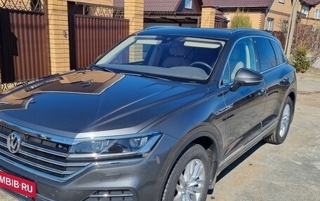 Volkswagen Touareg III, 2019 год, 5 100 000 рублей, 2 фотография