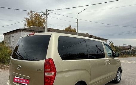 Hyundai H-1 II рестайлинг, 2010 год, 1 150 000 рублей, 9 фотография