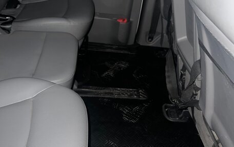 Hyundai Grand Starex Grand Starex I рестайлинг 2, 2013 год, 1 900 000 рублей, 10 фотография