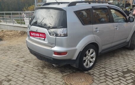 Mitsubishi Outlander III рестайлинг 3, 2011 год, 1 050 000 рублей, 5 фотография