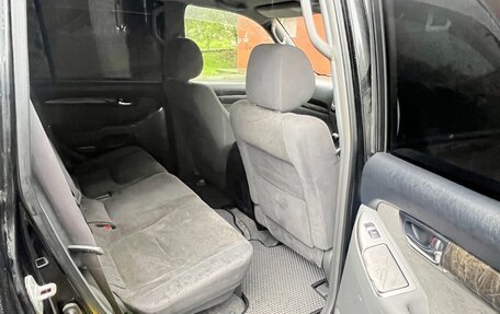 Toyota Land Cruiser Prado 120 рестайлинг, 2006 год, 2 200 000 рублей, 7 фотография