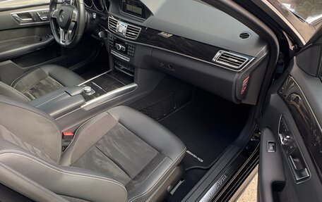 Mercedes-Benz E-Класс, 2014 год, 2 900 000 рублей, 22 фотография