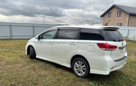 Toyota Wish II, 2011 год, 1 245 000 рублей, 2 фотография