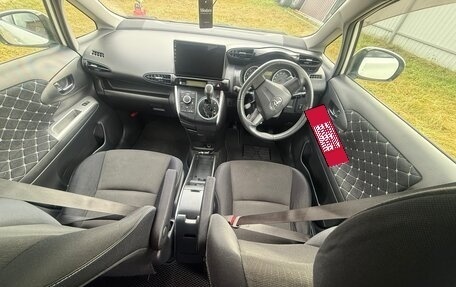 Toyota Wish II, 2011 год, 1 245 000 рублей, 21 фотография