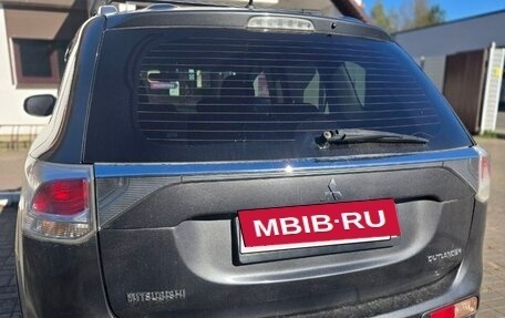 Mitsubishi Outlander III рестайлинг 3, 2014 год, 1 270 000 рублей, 2 фотография