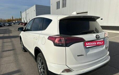 Toyota RAV4, 2017 год, 1 973 000 рублей, 2 фотография