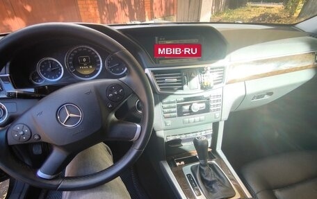 Mercedes-Benz E-Класс, 2011 год, 1 800 000 рублей, 6 фотография