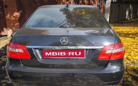 Mercedes-Benz E-Класс, 2011 год, 1 800 000 рублей, 4 фотография