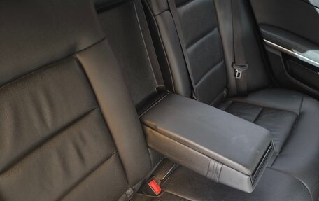 Mercedes-Benz E-Класс, 2011 год, 1 800 000 рублей, 35 фотография