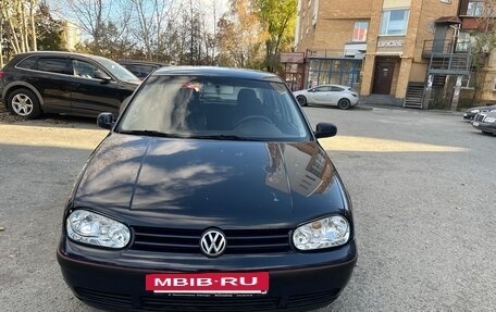 Volkswagen Golf IV, 2000 год, 300 000 рублей, 2 фотография