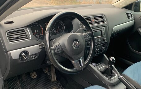 Volkswagen Jetta VI, 2013 год, 1 000 000 рублей, 12 фотография
