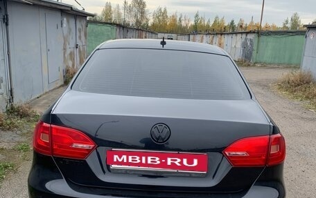 Volkswagen Jetta VI, 2013 год, 1 000 000 рублей, 4 фотография