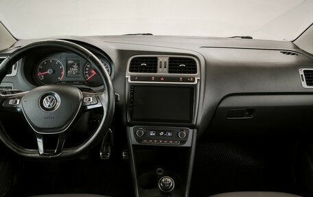 Volkswagen Polo VI (EU Market), 2016 год, 675 000 рублей, 5 фотография