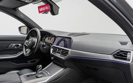 BMW 3 серия, 2019 год, 4 390 000 рублей, 23 фотография