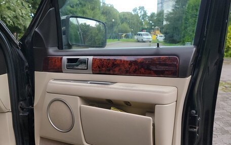 Lincoln Navigator, 2002 год, 1 100 000 рублей, 21 фотография