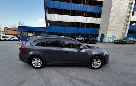 Chevrolet Cruze II, 2013 год, 990 000 рублей, 3 фотография