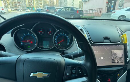 Chevrolet Cruze II, 2013 год, 990 000 рублей, 8 фотография
