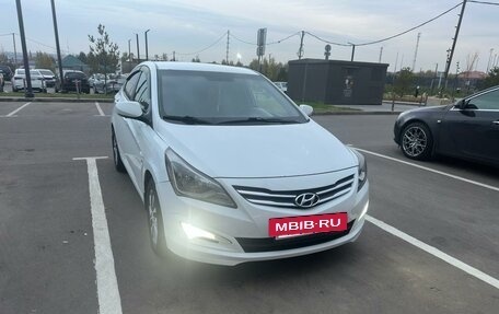 Hyundai Solaris II рестайлинг, 2015 год, 780 000 рублей, 2 фотография