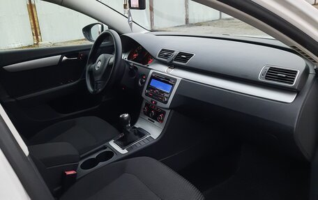 Volkswagen Passat B7, 2011 год, 1 350 000 рублей, 33 фотография