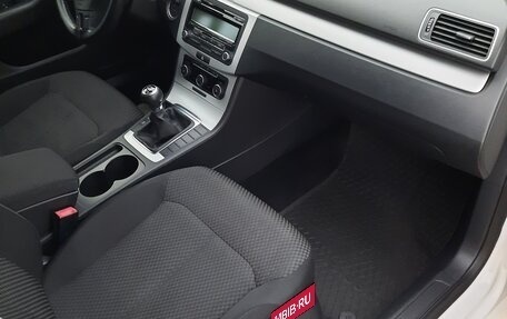 Volkswagen Passat B7, 2011 год, 1 350 000 рублей, 34 фотография