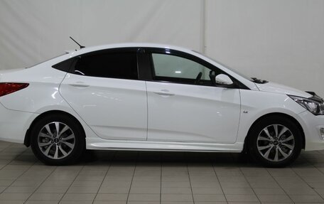 Hyundai Solaris II рестайлинг, 2015 год, 1 099 000 рублей, 6 фотография