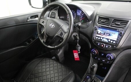 Hyundai Solaris II рестайлинг, 2015 год, 1 099 000 рублей, 18 фотография
