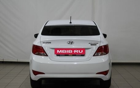 Hyundai Solaris II рестайлинг, 2015 год, 1 099 000 рублей, 10 фотография