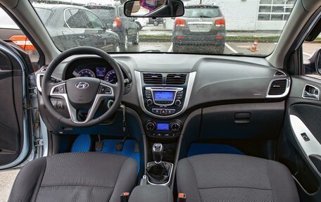 Hyundai Solaris II рестайлинг, 2011 год, 655 000 рублей, 16 фотография