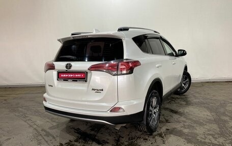 Toyota RAV4, 2018 год, 2 386 000 рублей, 5 фотография