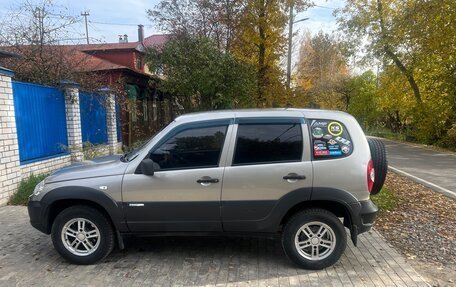 Chevrolet Niva I рестайлинг, 2011 год, 480 000 рублей, 2 фотография