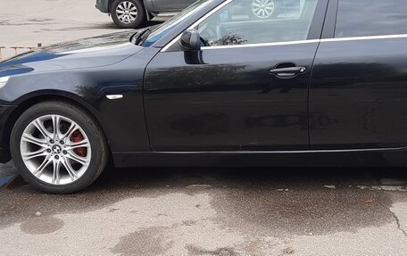BMW 5 серия, 2007 год, 1 060 000 рублей, 2 фотография