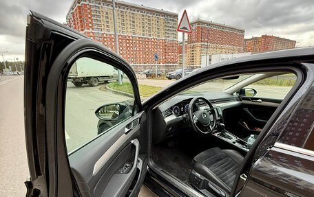 Volkswagen Passat B8 рестайлинг, 2015 год, 1 999 000 рублей, 12 фотография