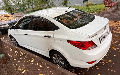 Hyundai Solaris II рестайлинг, 2013 год, 850 000 рублей, 5 фотография