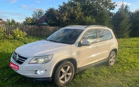 Volkswagen Tiguan I, 2009 год, 800 000 рублей, 1 фотография