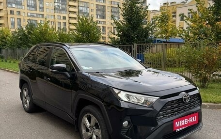 Toyota RAV4, 2021 год, 3 000 000 рублей, 7 фотография