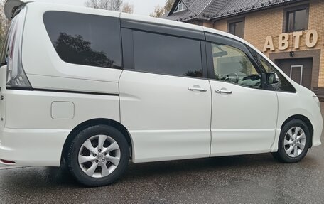 Nissan Serena IV, 2012 год, 650 000 рублей, 4 фотография