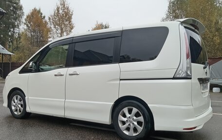 Nissan Serena IV, 2012 год, 650 000 рублей, 5 фотография