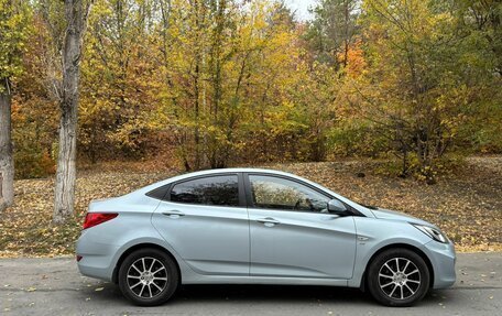 Hyundai Solaris II рестайлинг, 2011 год, 750 000 рублей, 7 фотография