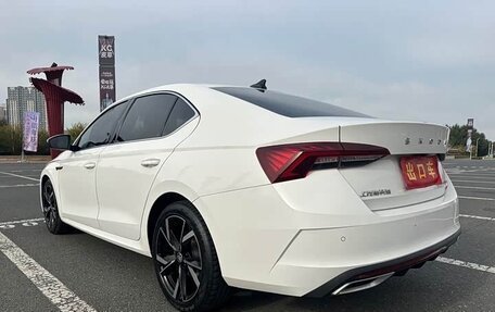 Skoda Octavia IV, 2022 год, 2 320 000 рублей, 8 фотография