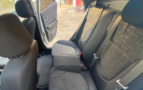 KIA Rio III рестайлинг, 2013 год, 730 000 рублей, 20 фотография