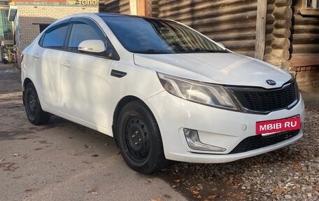 KIA Rio III рестайлинг, 2013 год, 730 000 рублей, 10 фотография