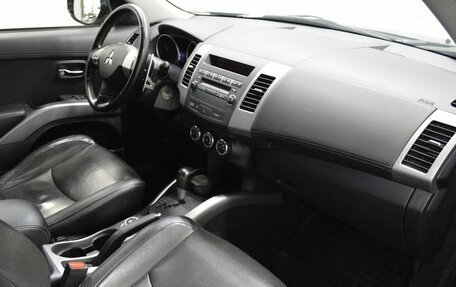 Mitsubishi Outlander III рестайлинг 3, 2011 год, 986 000 рублей, 12 фотография