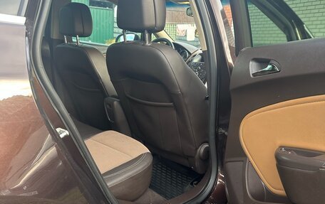Opel Astra J, 2014 год, 920 000 рублей, 5 фотография