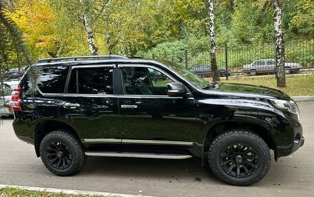 Toyota Land Cruiser Prado 150 рестайлинг 2, 2016 год, 4 380 000 рублей, 3 фотография