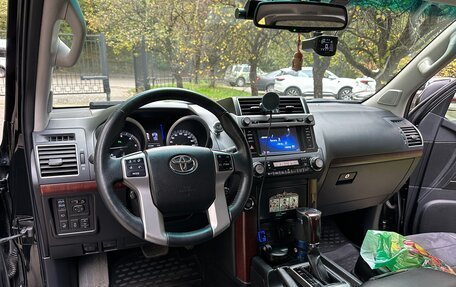 Toyota Land Cruiser Prado 150 рестайлинг 2, 2016 год, 4 380 000 рублей, 6 фотография