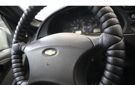 Chevrolet Niva I рестайлинг, 2004 год, 300 000 рублей, 8 фотография