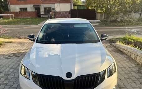 Skoda Octavia, 2018 год, 1 830 000 рублей, 26 фотография