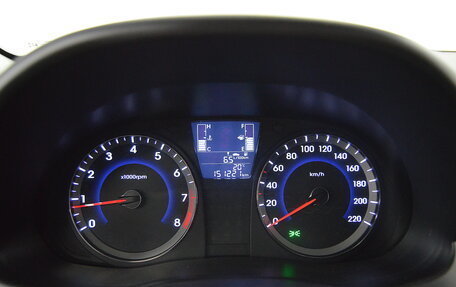 Hyundai Solaris II рестайлинг, 2015 год, 750 000 рублей, 13 фотография