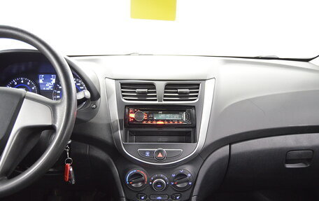 Hyundai Solaris II рестайлинг, 2015 год, 750 000 рублей, 14 фотография